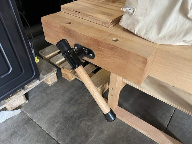Werktafel met dewalt dws774-qs afkortzaag - afbeelding 4 van  10
