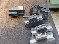 Werktafel met diverse metalen profielen - afbeelding 6 van  9