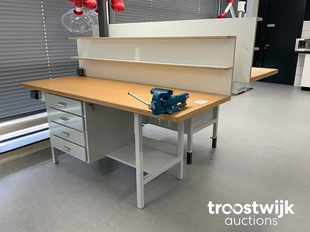 Werktafel met ladekast - afbeelding 1 van  9