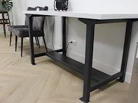 Werktafel met metalen onderstel. afmeting 155 x 76 x 86 cm. - afbeelding 2 van  2