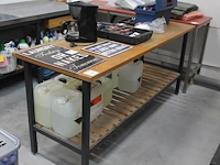 Werktafel met onderplateau. afmeting 200 x 70 x 90 cm. - afbeelding 1 van  1