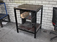 Werktafel met onderplateau. afmeting 70 x 60 x 95 cm. - afbeelding 1 van  2
