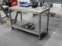 Werktafel met onderplateau en afmeting 120 x 60 x 83 cm. - afbeelding 1 van  2