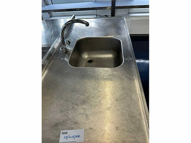 Werktafel met spoelkraan - afbeelding 2 van  2