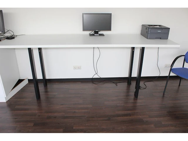 Werktafel met twee onderkasten afm. 175 x 70 x 95 cm - afbeelding 3 van  3