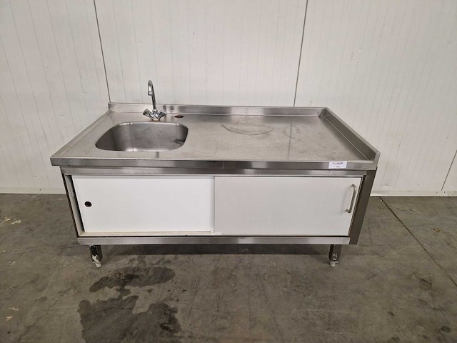 Werktafel met wasbak - 2 schuifdeuren - 133cm - afbeelding 1 van  1