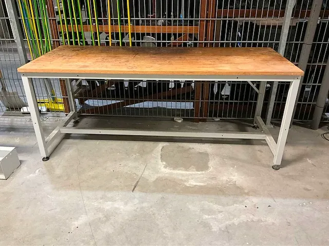 Werktafel - afbeelding 1 van  2