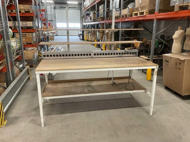 Werktafel - afbeelding 1 van  3