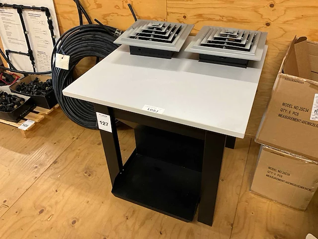 Werktafel - afbeelding 1 van  4