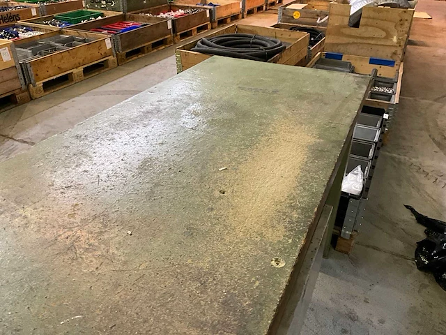 Werktafel - afbeelding 4 van  5