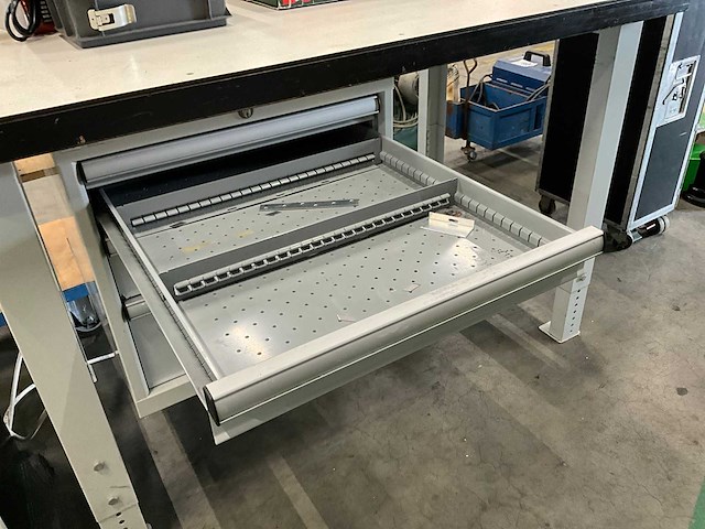 Werktafel - afbeelding 7 van  8