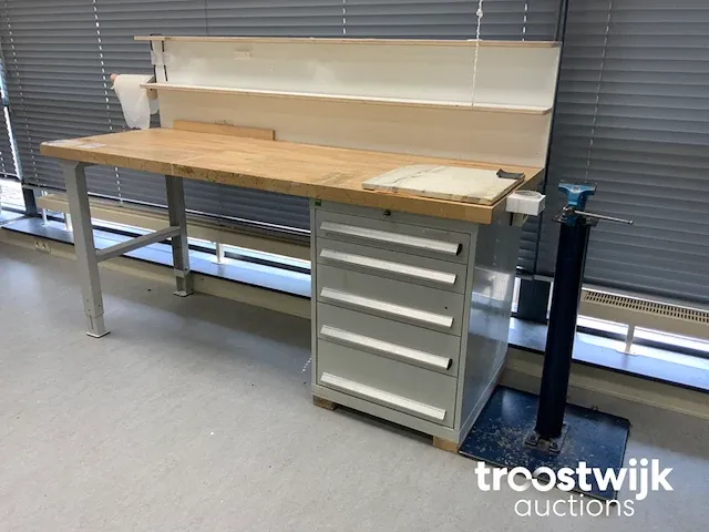 Werktafel - afbeelding 1 van  8