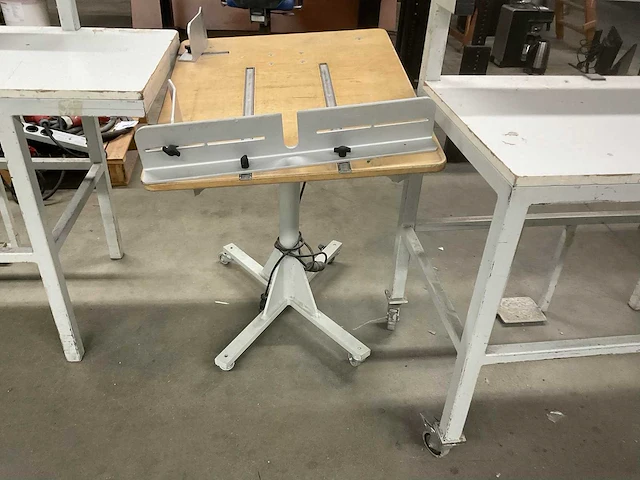 Werktafels en triltafel (4x) - afbeelding 3 van  3