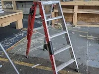 Werktrap 2x 4 treeds met bordes - afbeelding 1 van  4