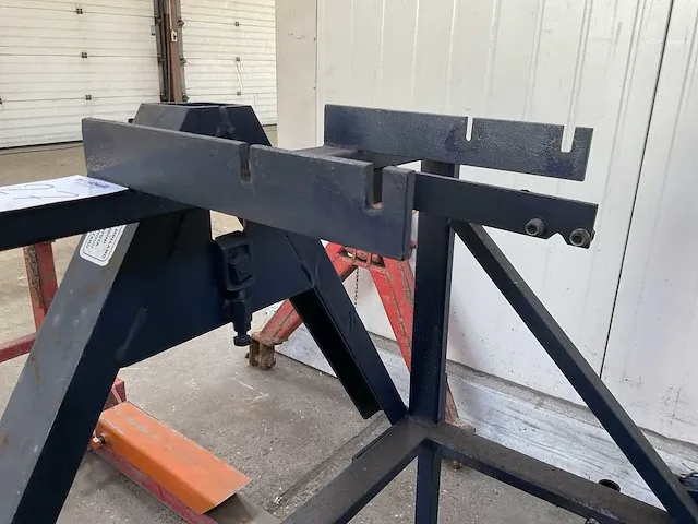 Werktuig frame - afbeelding 4 van  4