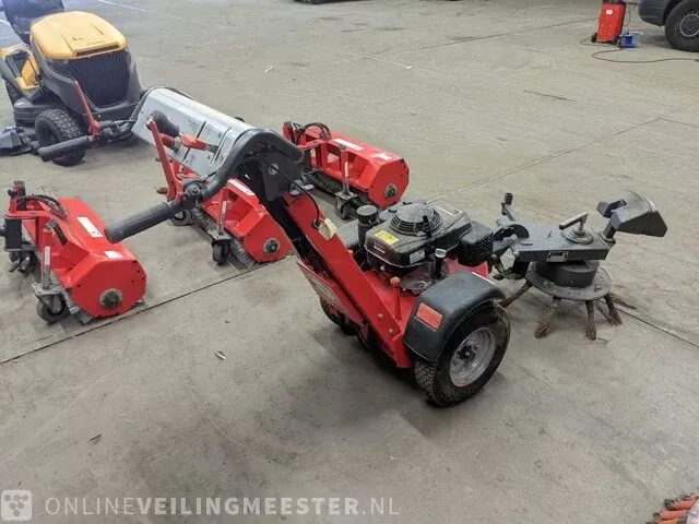 Werktuigdrager met onkruidborstel kersten, k820 pro, 2012 - afbeelding 6 van  12