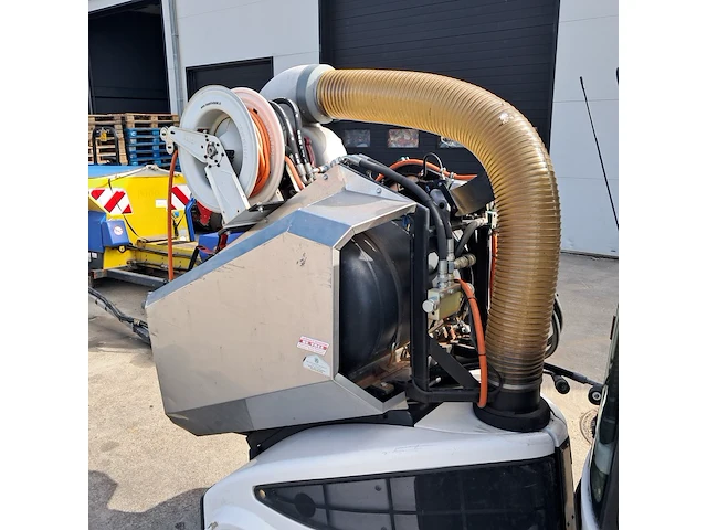 Werktuigdrager met onkruidbrander nilfisk, city ranger 2250, 2016 - afbeelding 3 van  49