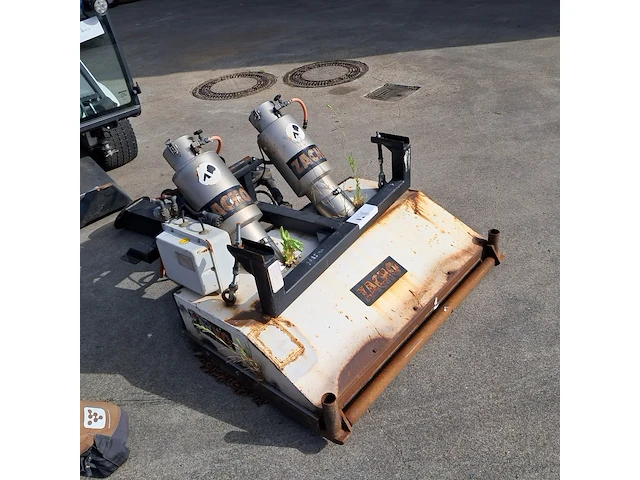 Werktuigdrager met onkruidbrander nilfisk, city ranger 2250, 2016 - afbeelding 49 van  49
