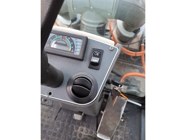 Werktuigdrager met onkruidbrander, nilfisk, fv2250, 2017 - afbeelding 6 van  36