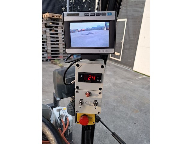 Werktuigdrager met onkruidbrander, nilfisk, fv2250, 2017 - afbeelding 7 van  36