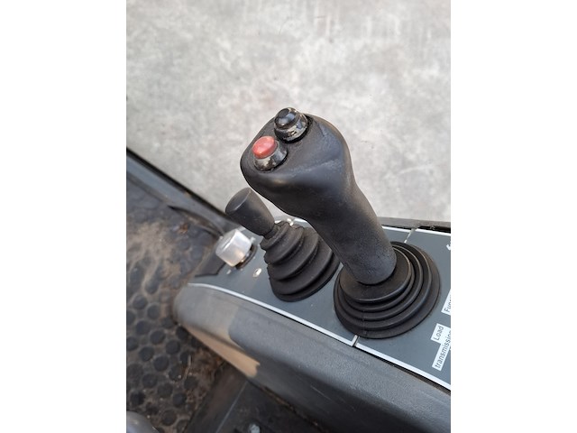 Werktuigdrager met onkruidbrander, nilfisk, fv2250, 2017 - afbeelding 11 van  36