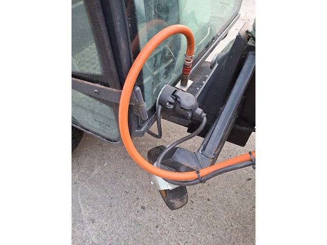 Werktuigdrager met onkruidbrander, nilfisk, fv2250, 2017 - afbeelding 20 van  36