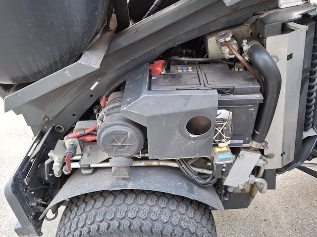 Werktuigdrager met onkruidbrander, nilfisk, fv2250, 2017 - afbeelding 24 van  36