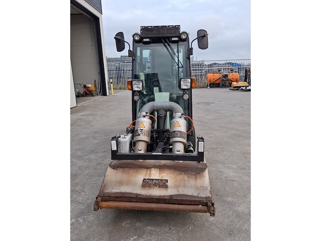 Werktuigdrager met onkruidbrander, nilfisk, fv2250, 2017 - afbeelding 23 van  36