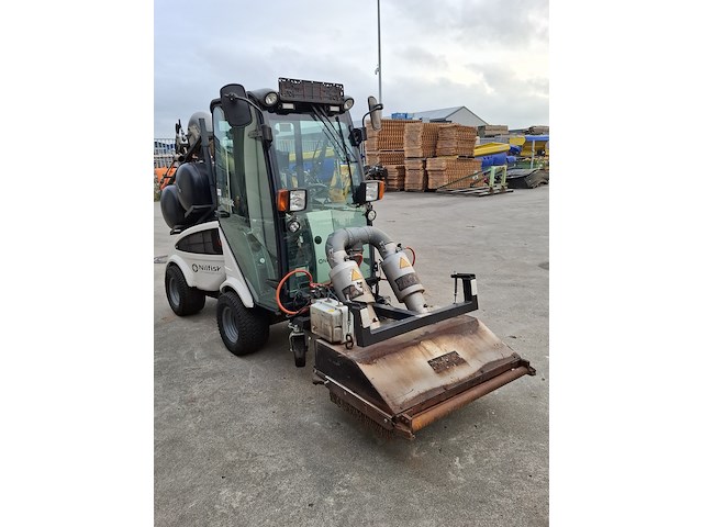 Werktuigdrager met onkruidbrander, nilfisk, fv2250, 2017 - afbeelding 31 van  36