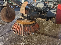 Werktuigendrager met kantensteker en borstel max holder, 212, bouwjaar 2015 - afbeelding 2 van  43