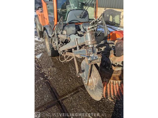 Werktuigendrager met kantensteker en borstel max holder, 212, bouwjaar 2015 - afbeelding 3 van  43