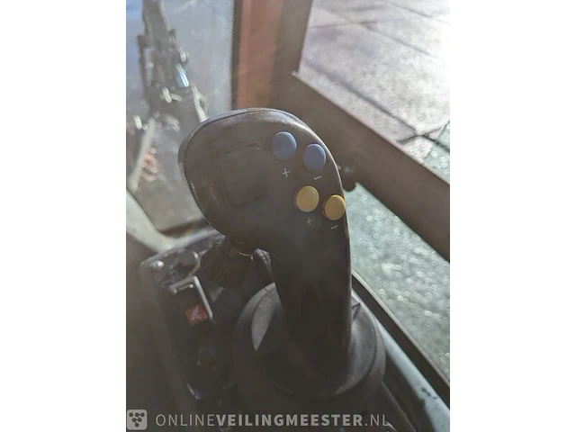 Werktuigendrager met kantensteker en borstel max holder, 212, bouwjaar 2015 - afbeelding 14 van  43