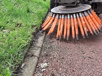 Werktuigendrager met kantensteker en borstel max holder, 212, bouwjaar 2015 - afbeelding 35 van  43