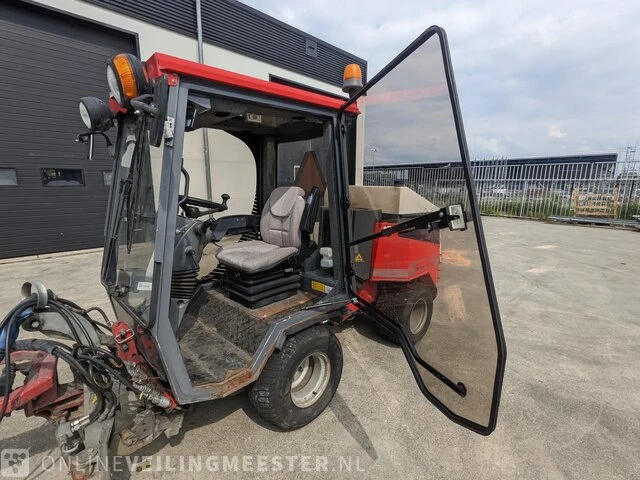 Werktuigendrager nimos, dh-trac okb-70 met veger- en kantensnijder, bouwjaar 2012 | 741h. | t-83-bzr - afbeelding 15 van  37