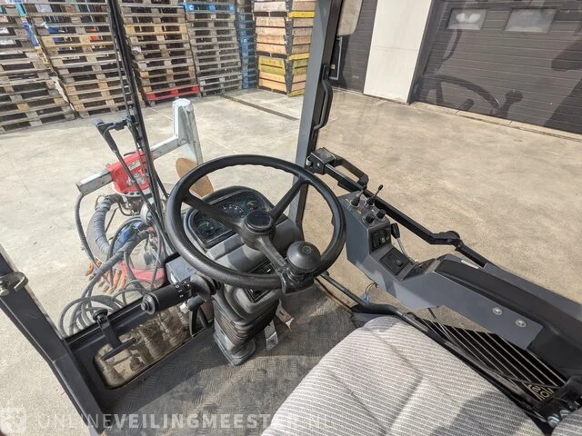 Werktuigendrager nimos, dh-trac okb-70 met veger- en kantensnijder, bouwjaar 2012 | 741h. | t-83-bzr - afbeelding 17 van  37