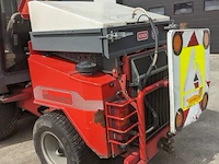 Werktuigendrager nimos, dh-trac okb-70 met veger- en kantensnijder, bouwjaar 2012 | 741h. | t-83-bzr - afbeelding 26 van  37
