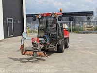 Werktuigendrager nimos, dh-trac okb-70 met veger- en kantensnijder, bouwjaar 2012 | 741h. | t-83-bzr - afbeelding 32 van  37