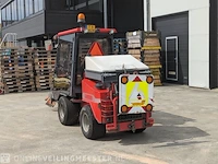 Werktuigendrager nimos, dh-trac okb-70 met veger- en kantensnijder, bouwjaar 2012 | 741h. | t-83-bzr - afbeelding 36 van  37
