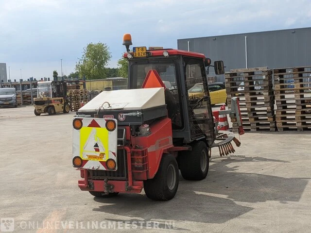 Werktuigendrager nimos, dh-trac okb-70 met veger- en kantensnijder, bouwjaar 2012 | 741h. | t-83-bzr - afbeelding 37 van  37