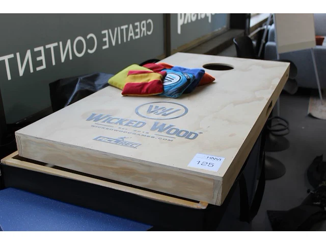 Werpspel wicked wood in draagtas. - afbeelding 1 van  2