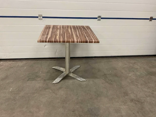 Werzalit 70x70cm terrastafel (7x) - afbeelding 1 van  3
