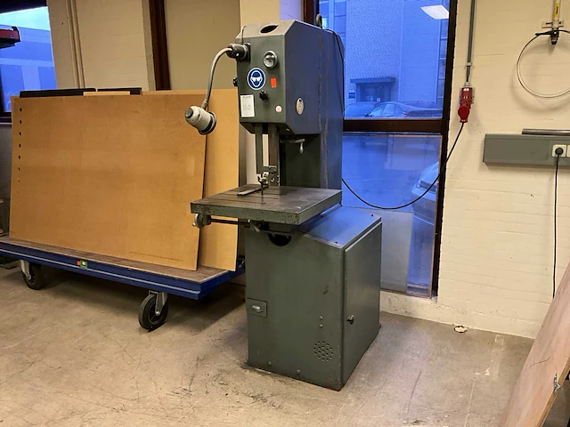 Wespa as 4 lintzaagmachine - afbeelding 1 van  12