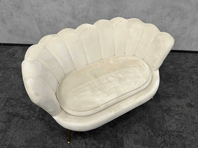 Westwing - design sofa beige - schelp velvet - afbeelding 5 van  12