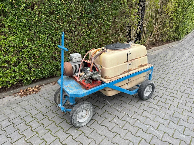 Weterings spuitwagen - afbeelding 1 van  13