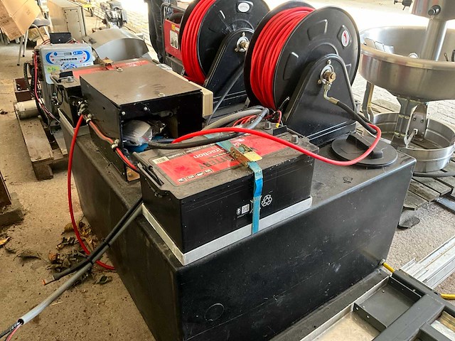 Wfp launcher systeem - pompsysteem voor osmose glasbewassing / zonnepanelen - reiniger systeem - afbeelding 11 van  11