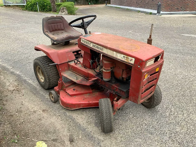 Wheel horse b81 6-speed grasmaaier - afbeelding 4 van  5