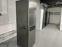 Whirlpool - whirlpool grijs koelkast + toyota naaimachine + el. heater convector - afbeelding 8 van  15