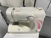 Whirlpool - whirlpool grijs koelkast + toyota naaimachine + el. heater convector - afbeelding 12 van  15
