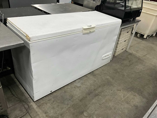 Whirlpool afg 6552 ap vrieskist - afbeelding 1 van  8