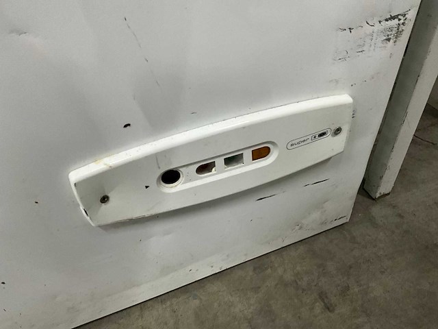 Whirlpool afg 6552 ap vrieskist - afbeelding 6 van  8